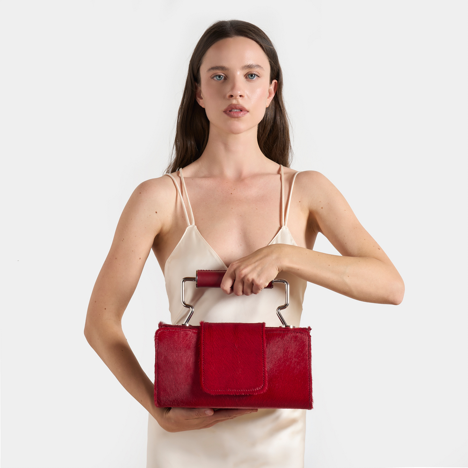 p21-leather-bag-blu_stander-indossato1